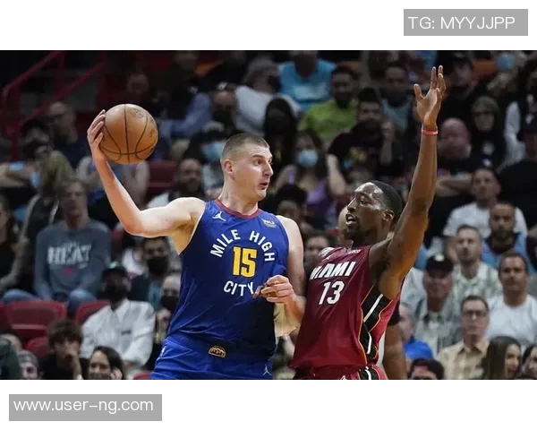 阿德巴约：全队15人随时准备上场展现团结与激情