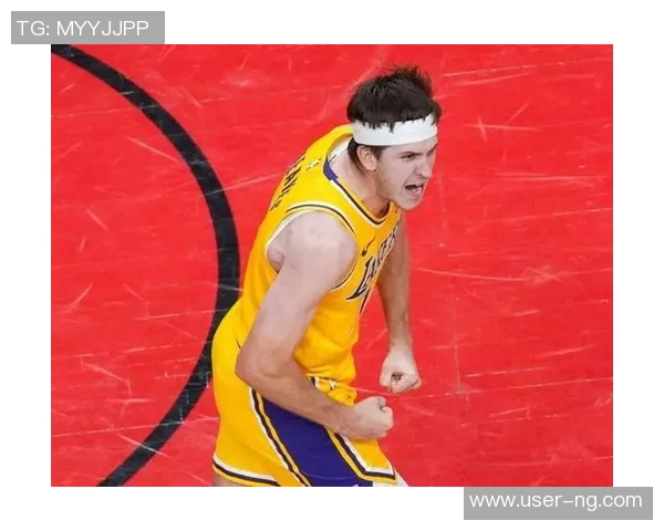 詹姆斯赞马克西谦逊每年共同训练备战新赛季