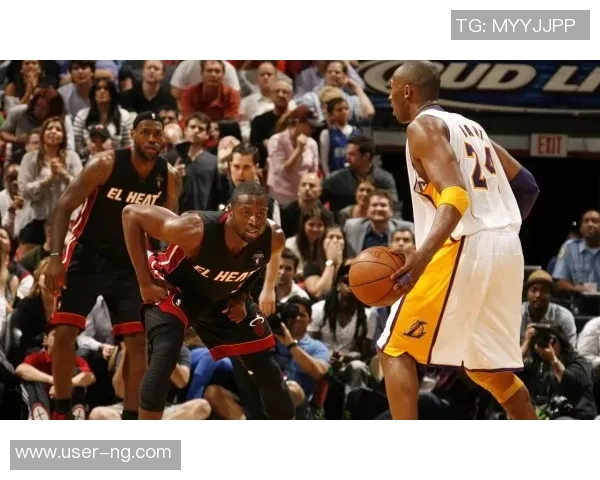 冬季时尚来袭哈兰德社交媒体分享冬季装扮迎接寒冷天气